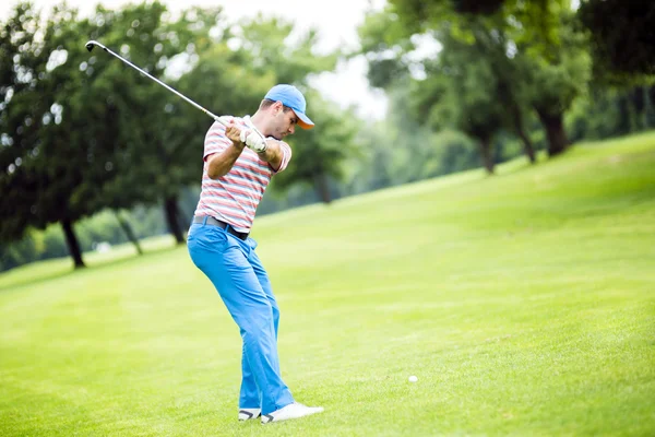 Önce ve sonra atış pratik golfçü