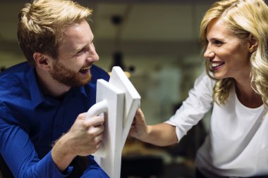 İşbirliği başarı için yol açar.