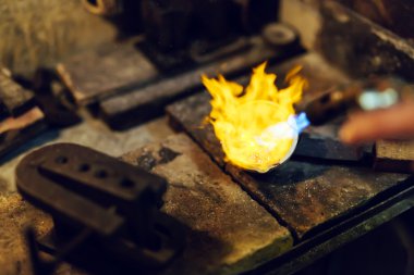 Kuyumcu kaynak altın