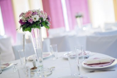 Çiçekli düğün süsü