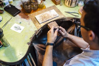 Çalışma ve takı oluşturma Goldsmith
