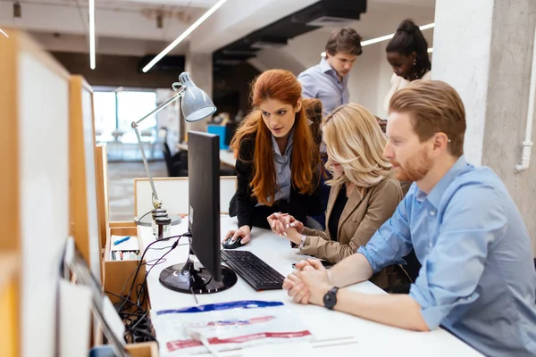 Livsstil för företagare i office — Stockfoto