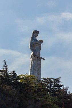 Tiflis, Gürcistan - 7 Kasım 2020: Tiflis 'teki Gürcistan Anıtı. Heykel