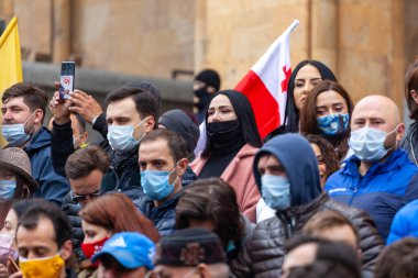 Tiflis, Gürcistan - 14 Kasım 2020: Gürcistan 'ın Rustaveli Bulvarı' nda Bidzina İvanişehili aleyhinde düzenlenen protesto