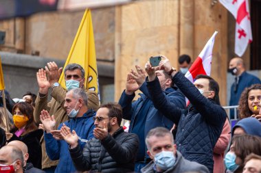 Tiflis, Gürcistan - 14 Kasım 2020: Gürcistan 'ın Rustaveli Bulvarı' nda Bidzina İvanişehili aleyhinde düzenlenen protesto