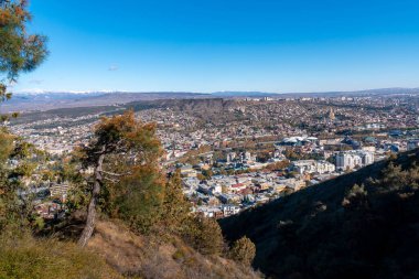 Tiflis 'in güzel manzarası, Georgia' ya seyahat. Şehir manzarası