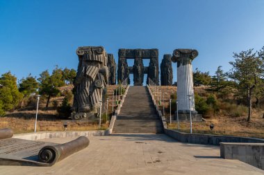 Tiflis, Gürcistan - 28 Kasım 2020: Gürcistan Tarihi Tarihi Anıtı, Tiflis