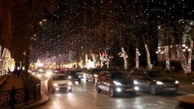 Tiflis, Gürcistan - 26 Aralık 2020: Tiflis, Rustaveli 'de Noel zamanı