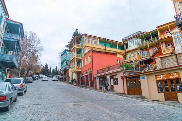 Tbilisi Georgia April 2021 Rumah Tradisional Berwarna Dengan Balkon Kayu — Stok Foto