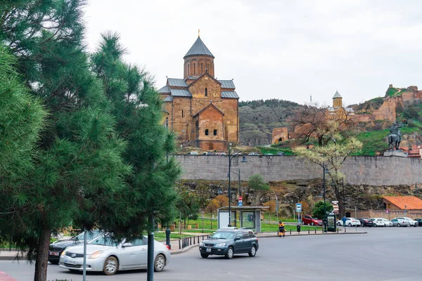 Tbilisi Geórgia Abril 2021 Vista Sobre Igreja Metekhi Viagens — Fotografia de Stock