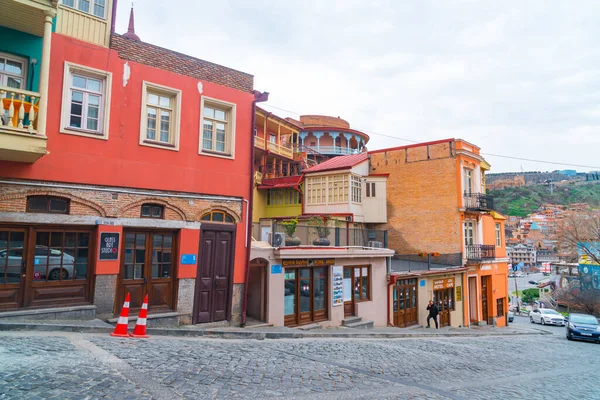 Tbilissi Géorgie Avril 2021 Maisons Traditionnelles Colorées Avec Balcons Sculptés — Photo