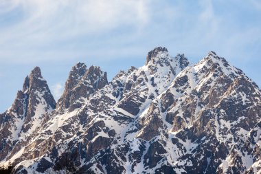 Gürcistan 'ın yüksek dağlık bölgesi Svaneti dağlarının güzel manzarası. Peyzaj