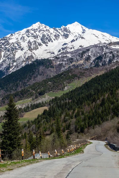 Tetnuldi Dağı Svaneti Nin Yukarısındaki Büyük Kafkas Dağları Nın Üzerine — Stok fotoğraf