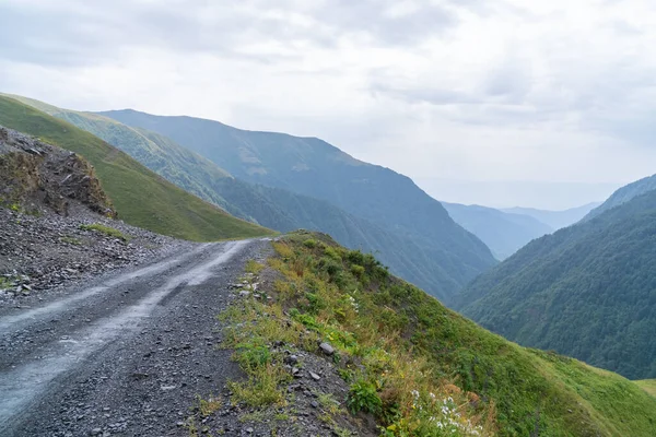 Прекрасный Вид Ущелье Абано Тушети Опасная Горная Дорога Грузии Европе — стоковое фото