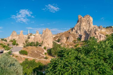 Kapadokya 'daki volkanik kaya oluşumları antik Hıristiyanların ikamet ettikleri yer. Seyahat