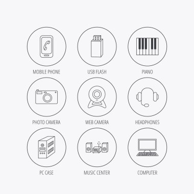 Fotoğraf makinesi, kulaklık ve Usb flash simgeler.