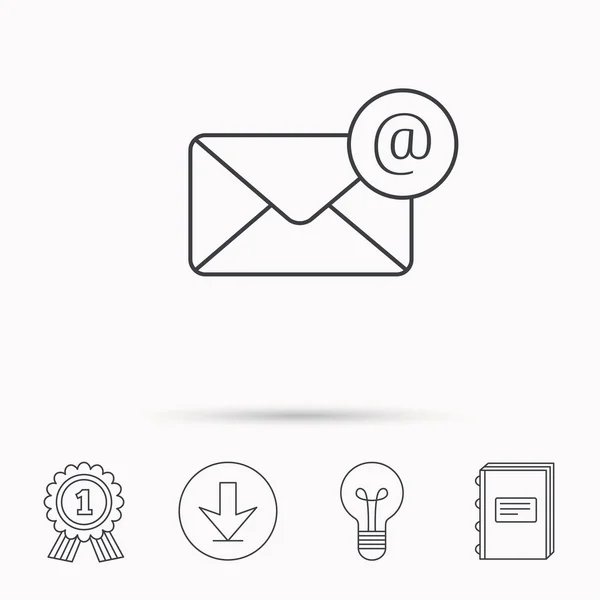 封筒メール アイコン。アットマークが電子メール メッセージ. — ストックベクタ