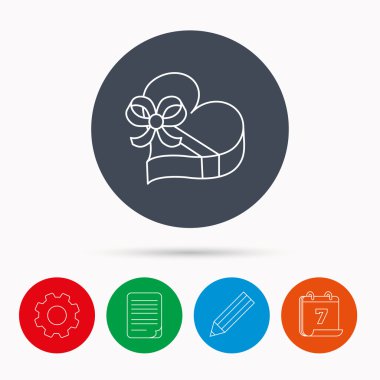 Sevgi hediye kutusu simgesi. Kalp yay işareti ile.