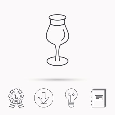 Şarap cam kutsal kişilerin resmi. Kadehi işaret.