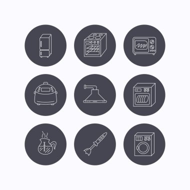 Mikrodalga fırın, çamaşır makinesi ve blender.