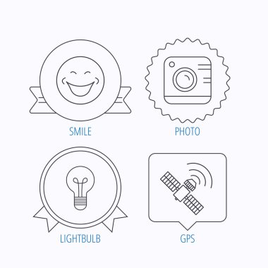 Yüzü gülen, kamera ve ampul simgeler fotoğraf.