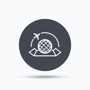 Dünya harita simgesi. Uçak seyahat işareti.