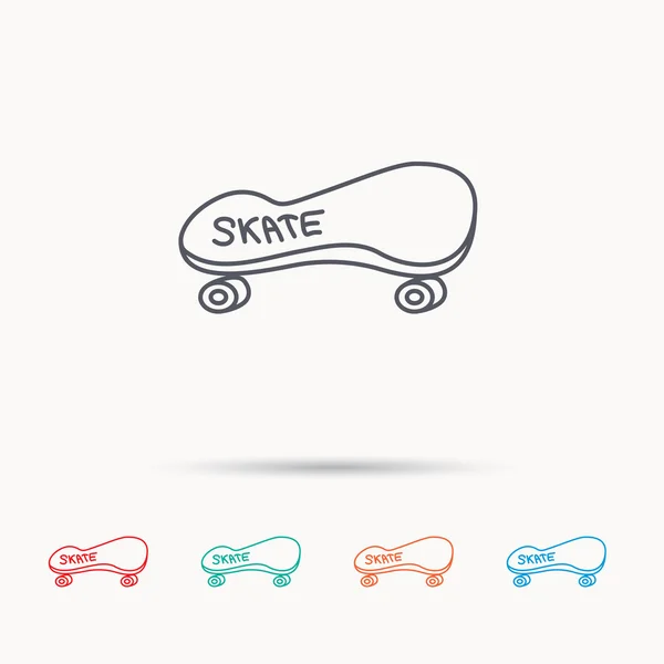 Skateboard icon. Skating sport sign. — Stock Vector