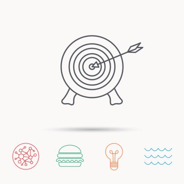 Ok simgesi ile hedef. İşareti amaçlayan okçuluk.