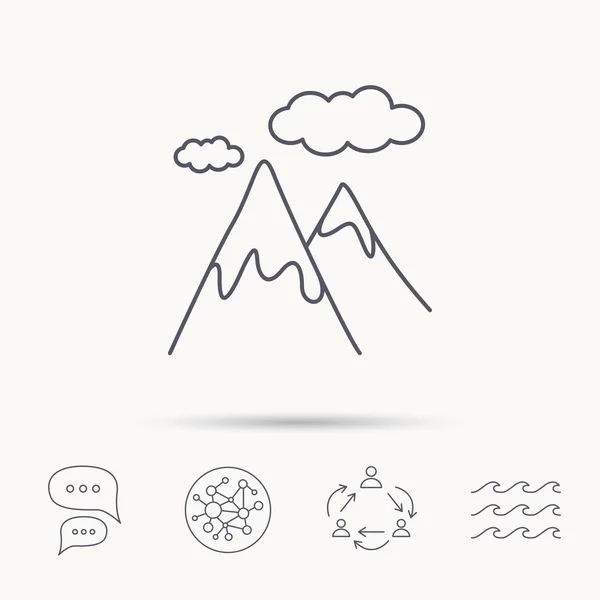 Mountain icon. Hills and clouds sign. — Stock Vector
