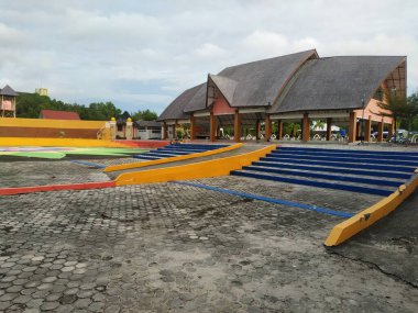 Tanjung Kelayang Belitung sahilindeki sanat binası.