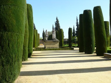 Alcazar de los Cristianos Reyes. İki nokta üst üste ve Hıristiyan hükümdarlar