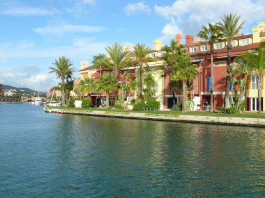 Sotogrande renkli görünümü