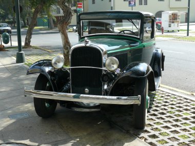 Bir Plymouth 1932 Pa 3 pencere Coupe Önden Görünüm