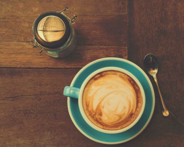 sabah düz yatıyordu kahve 