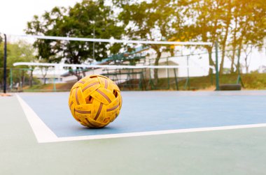 Sepak takraw top sahası