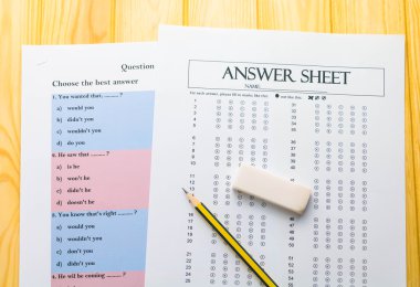 Yanıt kağıda kalem