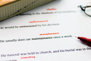 İngilizce yazım düzeltme sayfasında tablo