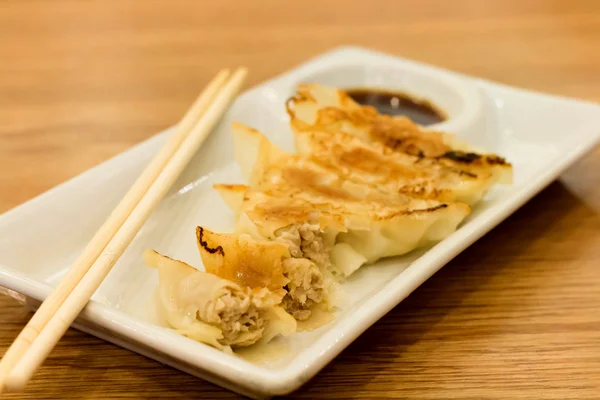 Chińskie jedzenie, Dosmażany dumpling — Zdjęcie stockowe