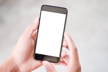 İş adamının elinde boş ekran ile akıllı telefonu taklit ettiği görüntüyü kapat.