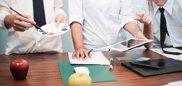 Business Büro Mit Dokumenten Und Laptop Menschen Beratung Und Geschäftsplanung — Stockfoto