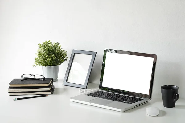 Workspace Skrivbord Och Mockup Bärbar Dator Kopiera Utrymme Och Tom — Stockfoto