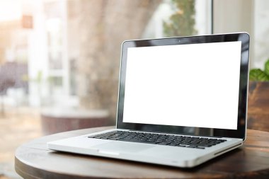 Boş Ekran çalışma alanını masadaki bilgisayar laptopuyla kopyala. 