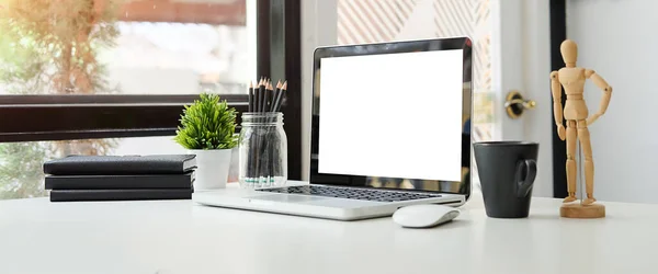 Biuro Miejsca Pracy Laptop Kopiowanie Przestrzeni Pusty Ekran Wizerunek Firmy — Zdjęcie stockowe