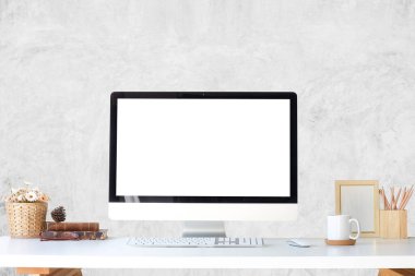 Boş Ekran çalışma alanını masadaki bilgisayar laptopuyla kopyala.