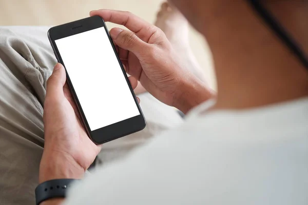 Falešný Smartphone Ruky Drží Černý Mobilní Telefon Prázdnou Bílou Obrazovkou — Stock fotografie