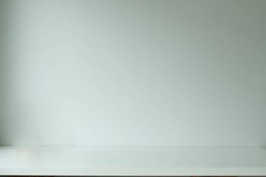 Modern çalışma masası ve duvar arkaplanı 