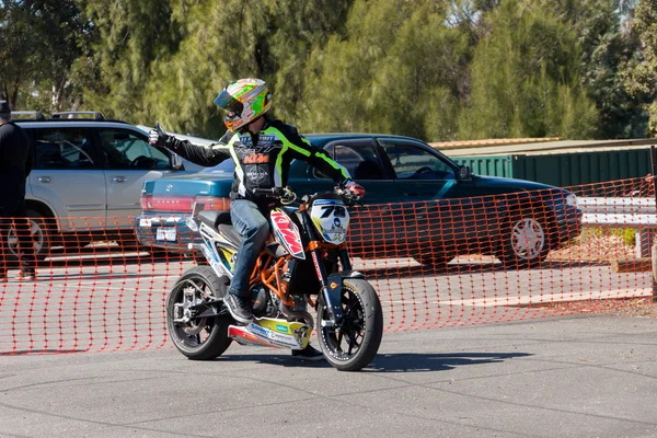Motorcycle Stunt Rider — Zdjęcie stockowe