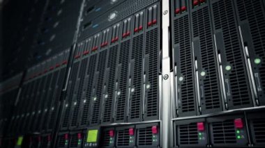 veri merkezindeki raf tipi sunucular