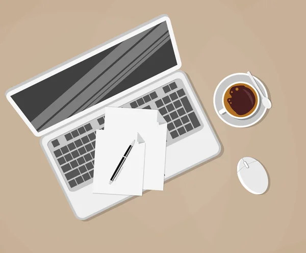 Laptop e material de escritório deitado na placa marrom. caneta, papéis, xícara de café, mouse de computador, ilustração vetorial em design plano — Vetor de Stock
