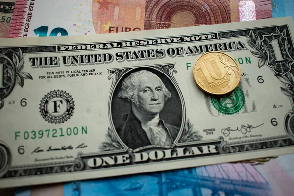 Russische Rubel Münze Und Banknoten Stückelungen Von Dollar Und Euro — Stockfoto